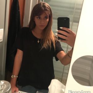 Meet your Posher, Eleana